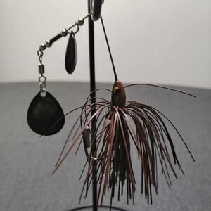 Brown Black Spinner Jig Fishing Lure Weedless Skirt Swim Jig Bass Pike Lure